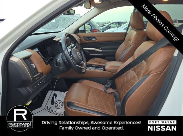 2023 Nissan Pathfinder Platinum