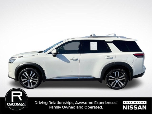 2023 Nissan Pathfinder Platinum