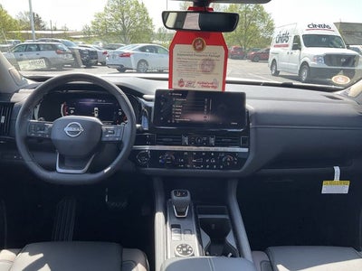 2026 Nissan Pathfinder Platinum