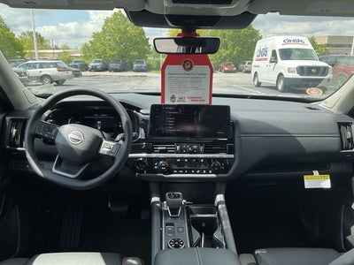 2026 Nissan Pathfinder Platinum