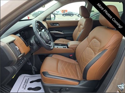 2025 Nissan Pathfinder Platinum