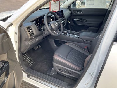 2026 Nissan Pathfinder Platinum