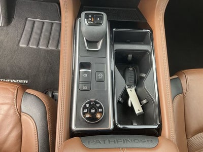 2023 Nissan Pathfinder Platinum