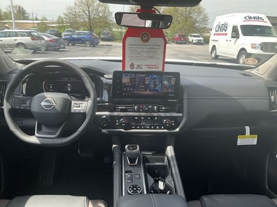 2026 Nissan Pathfinder Platinum