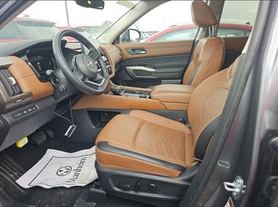 2024 Nissan Pathfinder Platinum