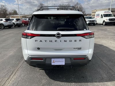 2026 Nissan Pathfinder Platinum