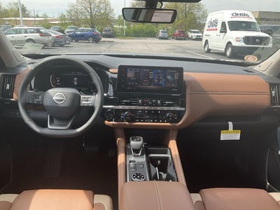 2026 Nissan Pathfinder Platinum