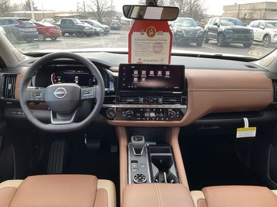 2026 Nissan Pathfinder Platinum