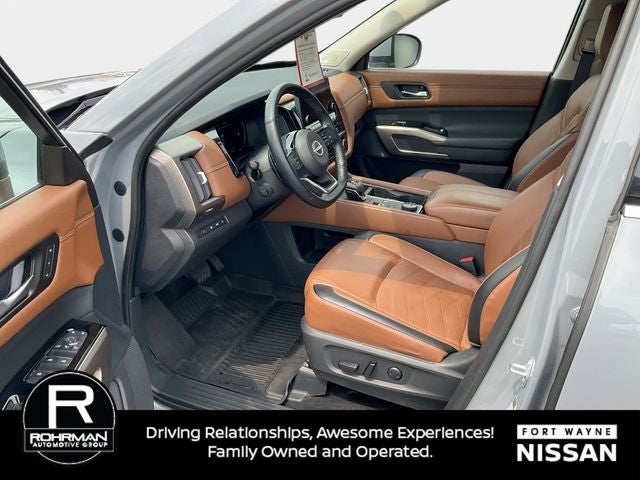 2023 Nissan Pathfinder Platinum