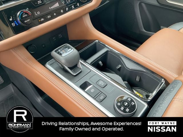 2023 Nissan Pathfinder Platinum