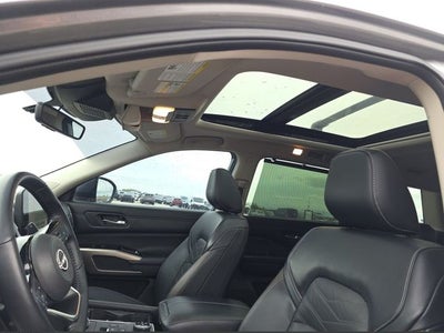 2023 Nissan Pathfinder Platinum