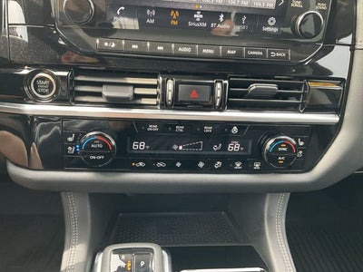 2023 Nissan Pathfinder Platinum