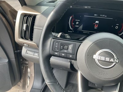 2023 Nissan Pathfinder Platinum