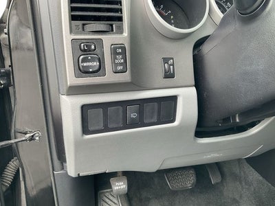 2017 Toyota Sequoia SR5 5.7L