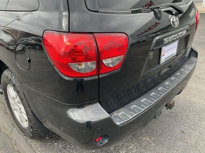 2017 Toyota Sequoia SR5 5.7L