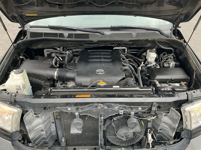 2017 Toyota Sequoia SR5 5.7L