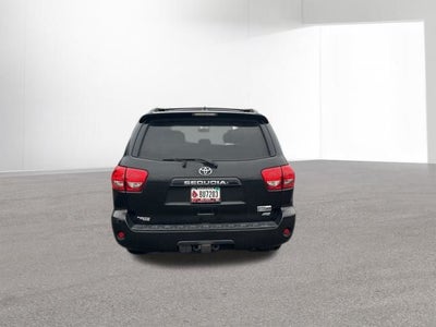 2017 Toyota Sequoia SR5 5.7L