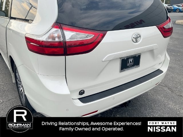 2018 Toyota Sienna XLE 8 Passenger
