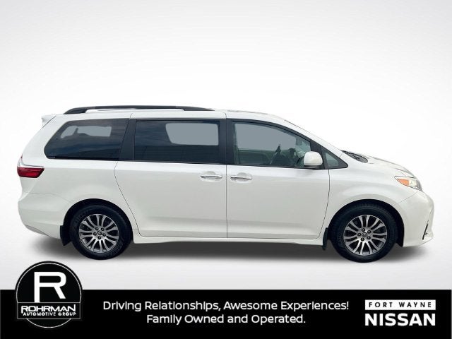 2018 Toyota Sienna XLE 8 Passenger