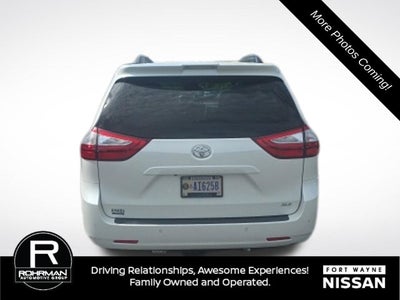 2018 Toyota Sienna XLE 8 Passenger