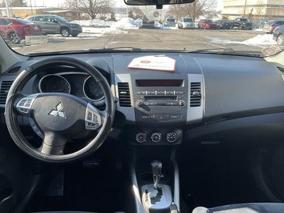 2011 Mitsubishi Outlander ES