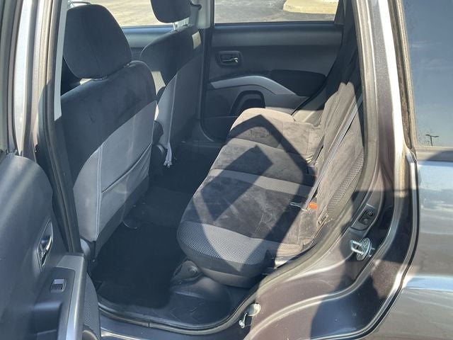 2011 Mitsubishi Outlander ES