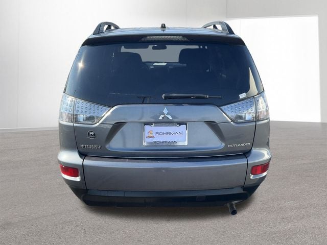 2011 Mitsubishi Outlander ES