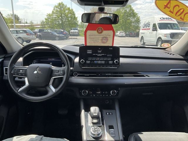 2024 Mitsubishi Outlander PHEV SE