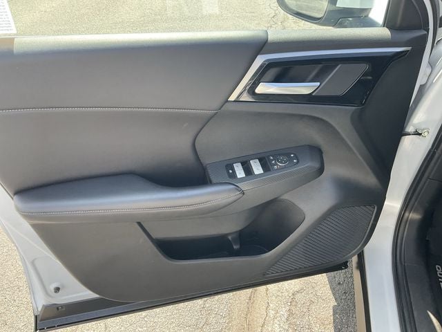 2024 Mitsubishi Outlander PHEV SE