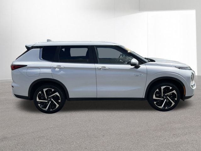2024 Mitsubishi Outlander PHEV SE