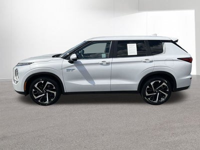 2024 Mitsubishi Outlander PHEV SE