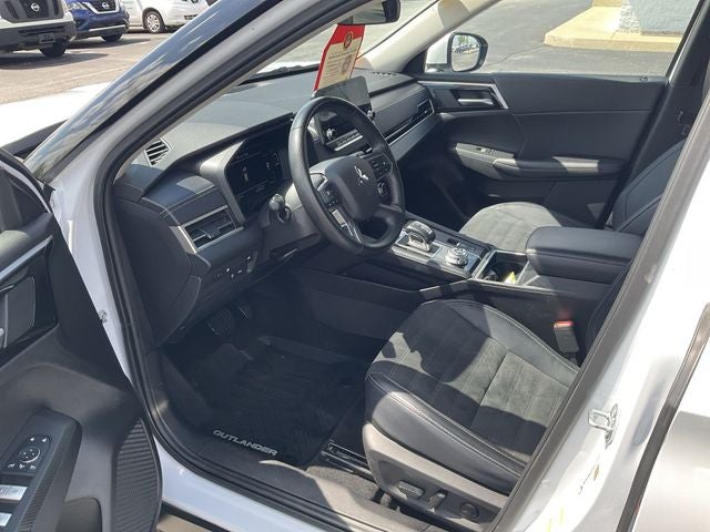 2024 Mitsubishi Outlander PHEV SE
