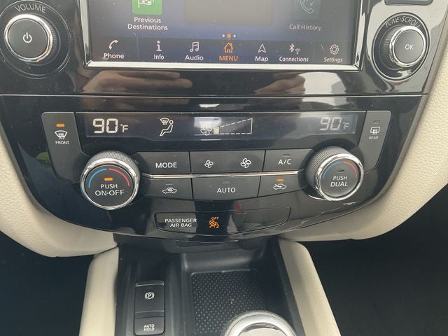 2022 Nissan Rogue Sport SL