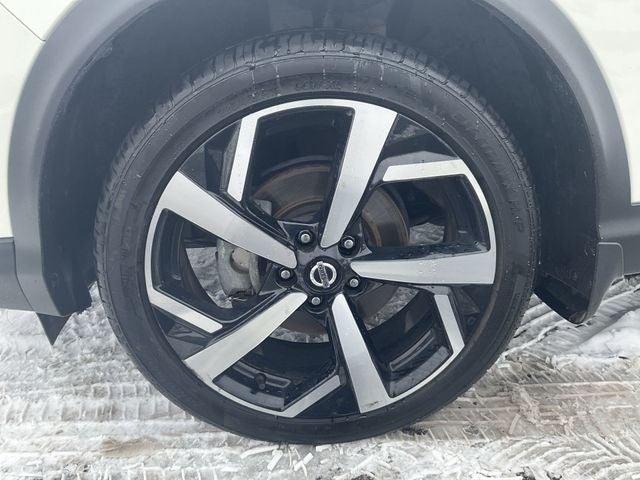 2022 Nissan Rogue Sport SL