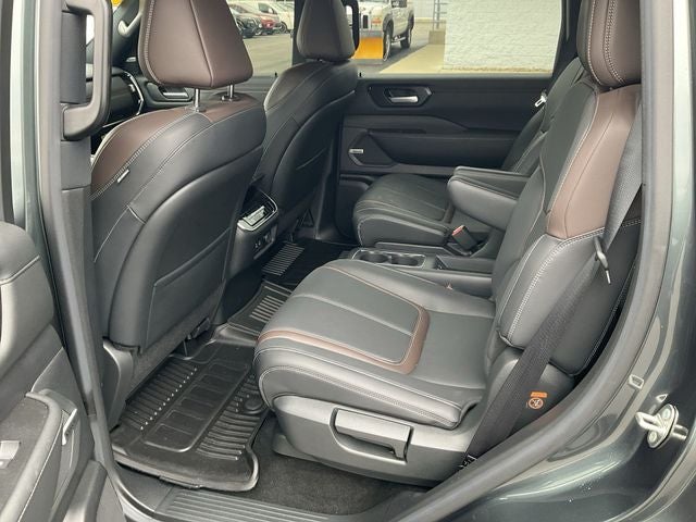 2025 Nissan Armada SL