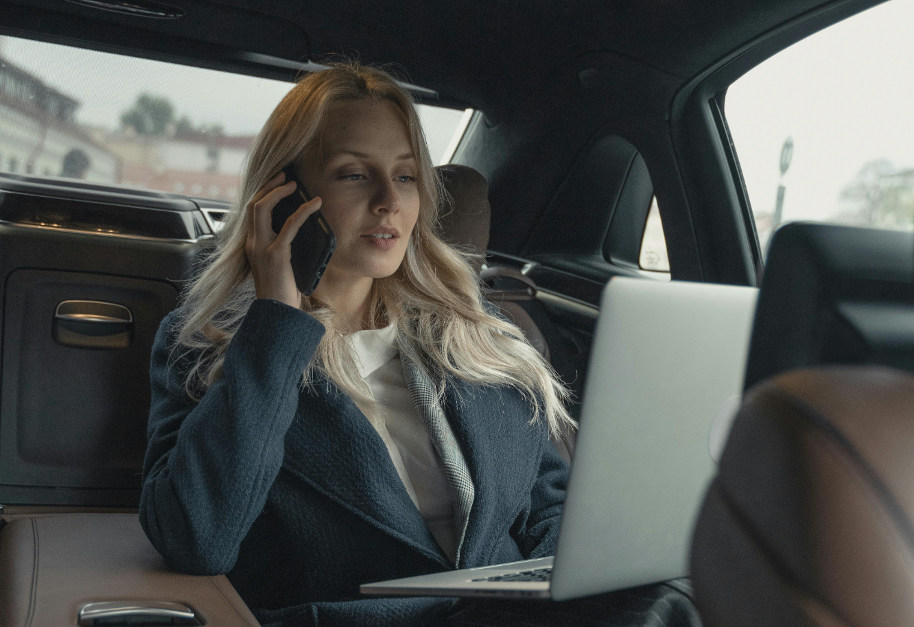 Woman applies for financing online